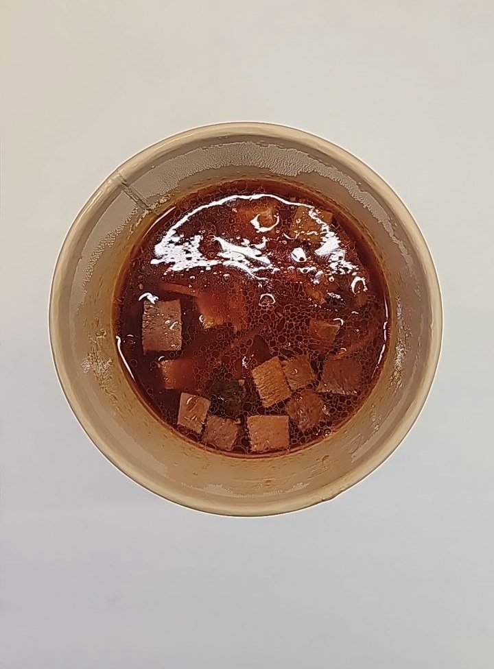 Борщ с говяжьим языком и сметаной