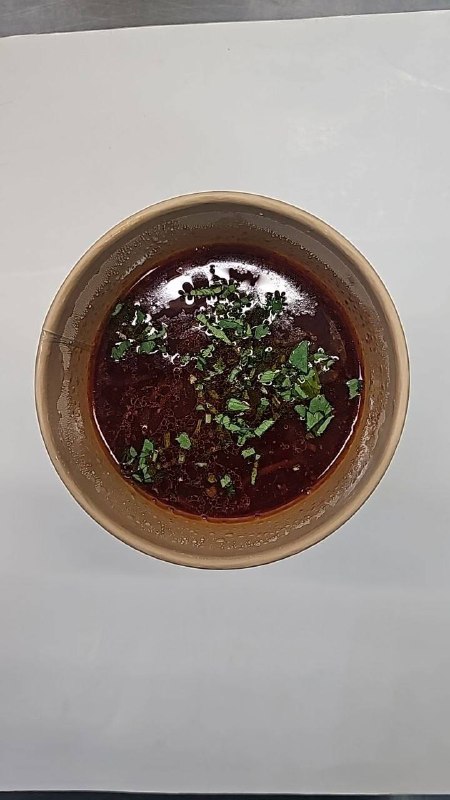Борщ с говяжьей грудинкой и сметаной